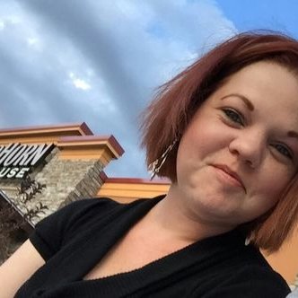 Profile Picture of Amber Edens (@HazelEyes1016) on Twitter