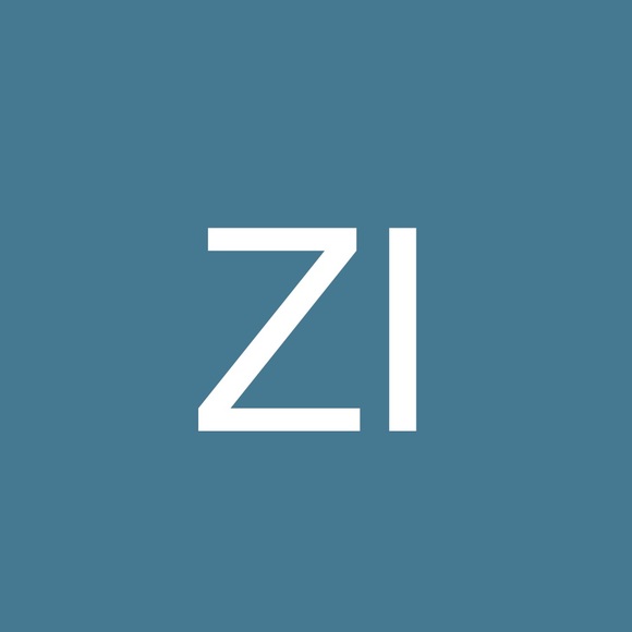 Profile Picture of Zoe Irving (@zoe30300) on Poshmark