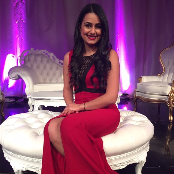 Profile Picture of Genevieve Javidzad (@genevievej) on Poshmark
