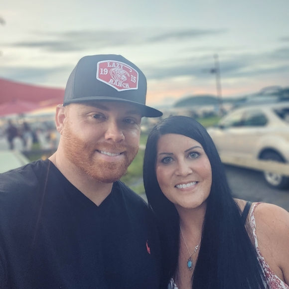 Profile Picture of Tina Mclaughlin (@tspada1002) on Poshmark