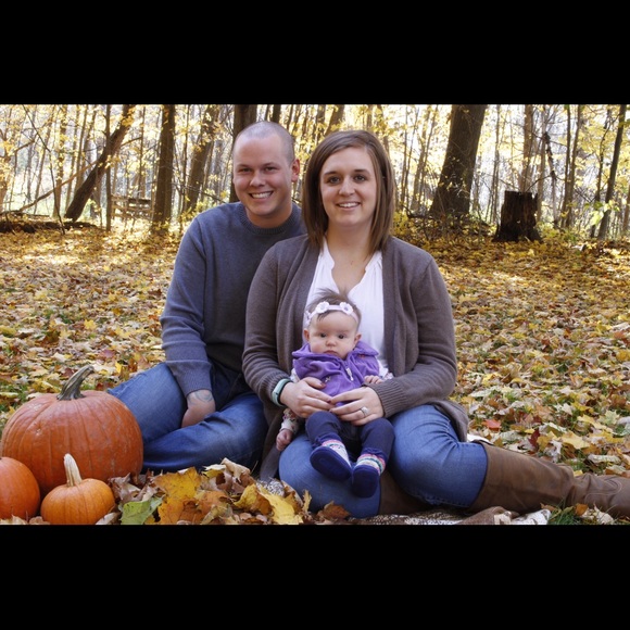 Profile Picture of Nicole Petraska (@npetraska) on Poshmark