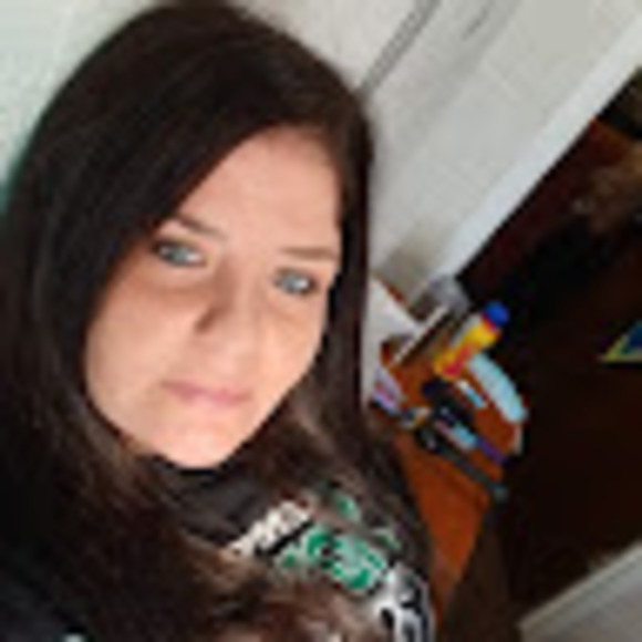 Profile Picture of Audrey Cargal (@audreycargal22) on Poshmark