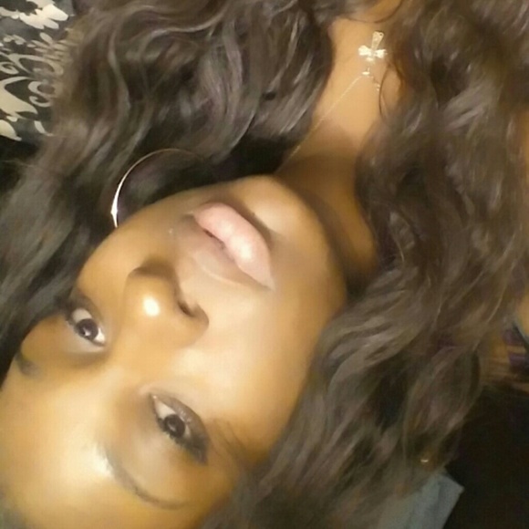 Profile Picture of Shareedah Hogan (@savionmom23) on Poshmark