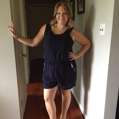 Profile Picture of Janelle Grein-Hill (@janellehill7119) on Twitter
