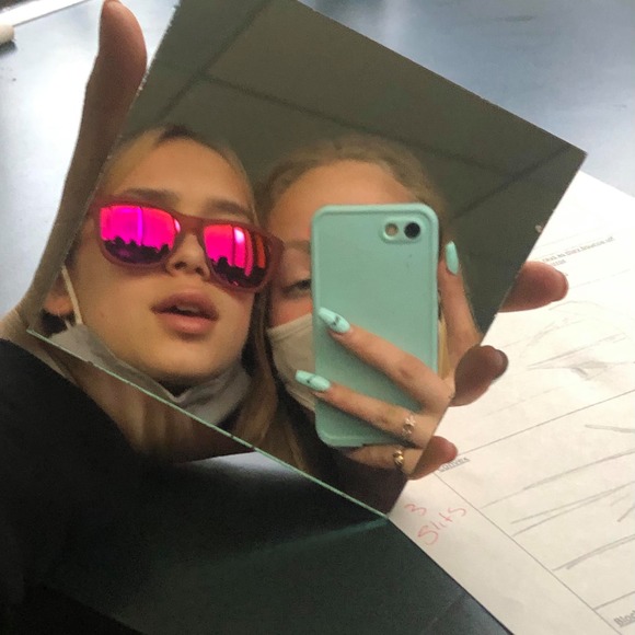 Profile Picture of Peytanne Brockley (@peytanneb) on Poshmark