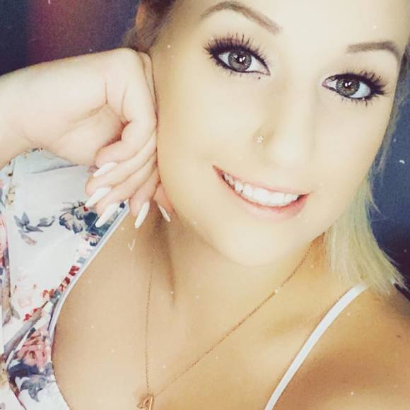 Profile Picture of Ariel Erickson (@cheerleader1212) on Poshmark