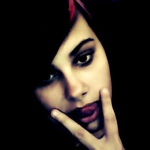 Profile Picture of Dani Schneider (@emonaxinha) on Myspace