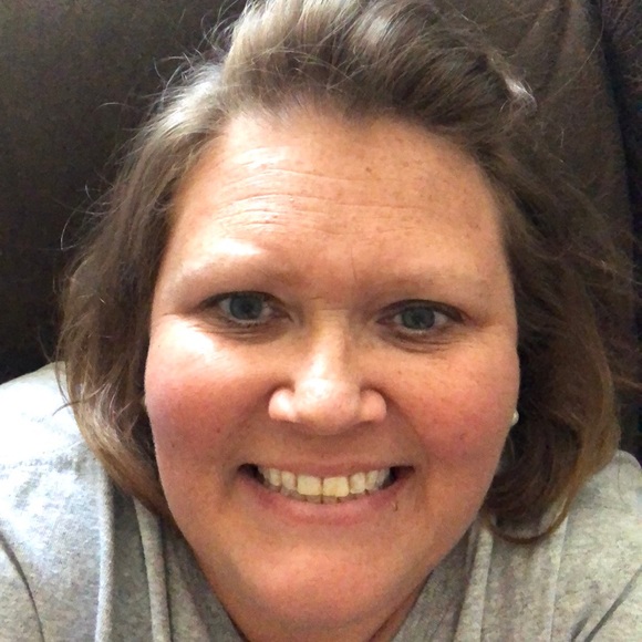 Profile Picture of Carla Marett (@stynker74) on Poshmark
