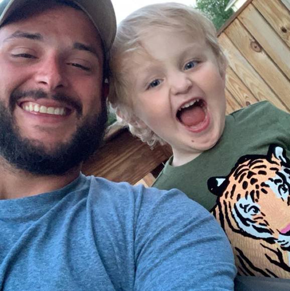 Profile Picture of Mike Rogan (@mrogan00) on Poshmark