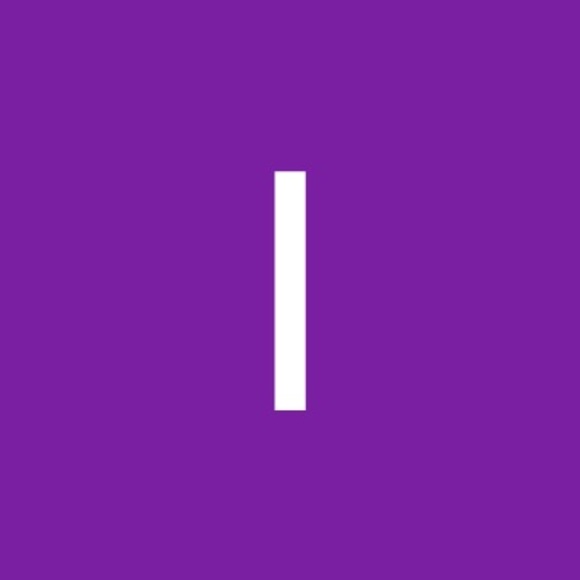 Profile Picture of Lillian Startup (@ljstartup05) on Poshmark