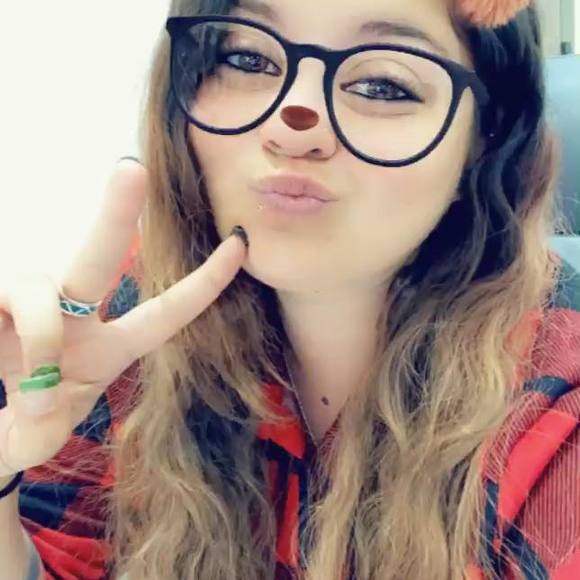 Profile Picture of Jessica Ulibarri (@jessu82) on Poshmark