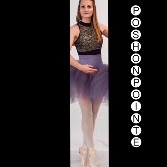 Profile Picture of Alisha Dommel (@poshonpointe) on Poshmark