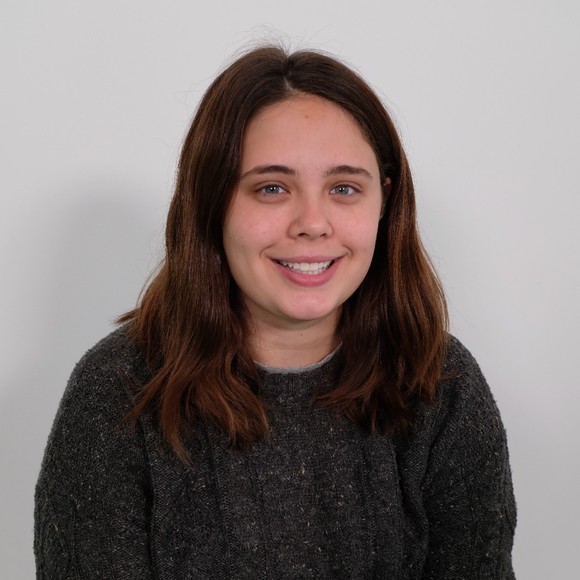 Profile Picture of Gillian Holte (@gmholte05) on Poshmark