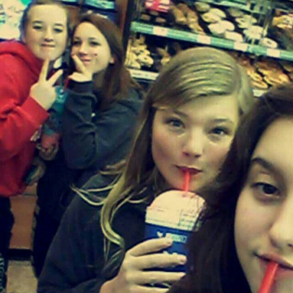 Profile Picture of Ashley Stallman (@astallman123) on Poshmark