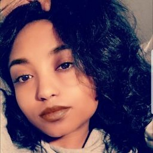 Profile Picture of Gianna Cadet (@giannacadet15) on Poshmark