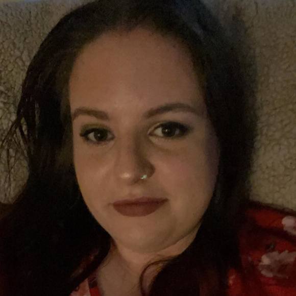 Profile Picture of Kristen Meredith (@kmeredith188) on Poshmark