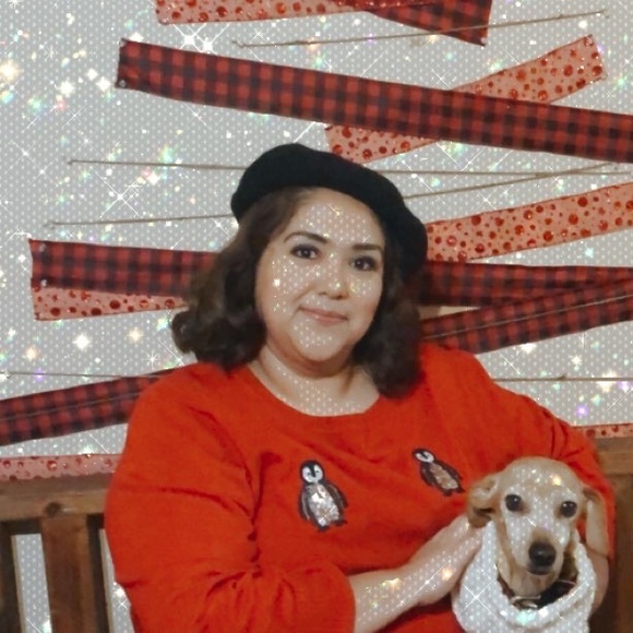 Profile Picture of Cindy Zapata (@cindyz28) on Poshmark