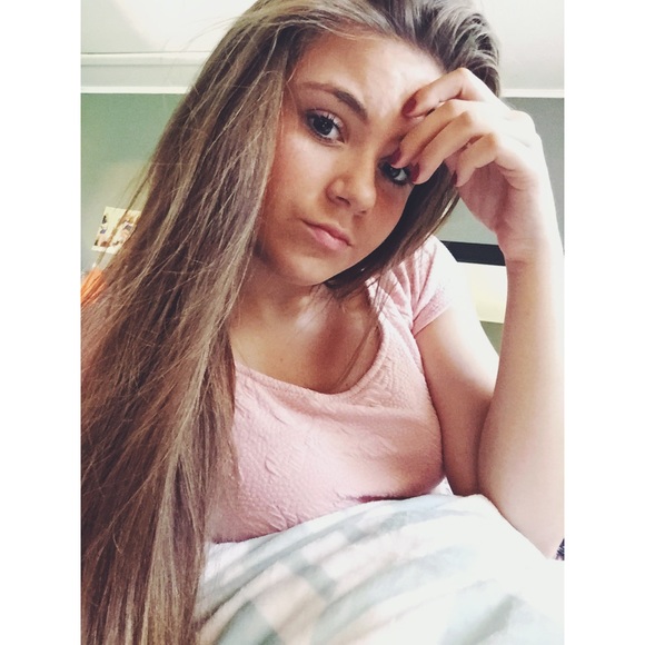 Profile Picture of Brianna Willett (@briannawillett) on Poshmark