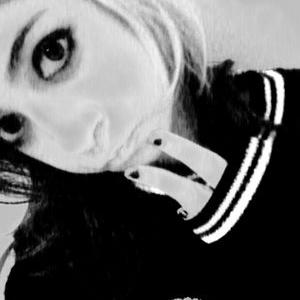 Profile Picture of Naranja (@PaulaGravesTuck) on Twitter