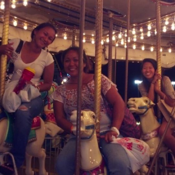 Profile Picture of Maile Deguchi (@mzmaile) on Poshmark