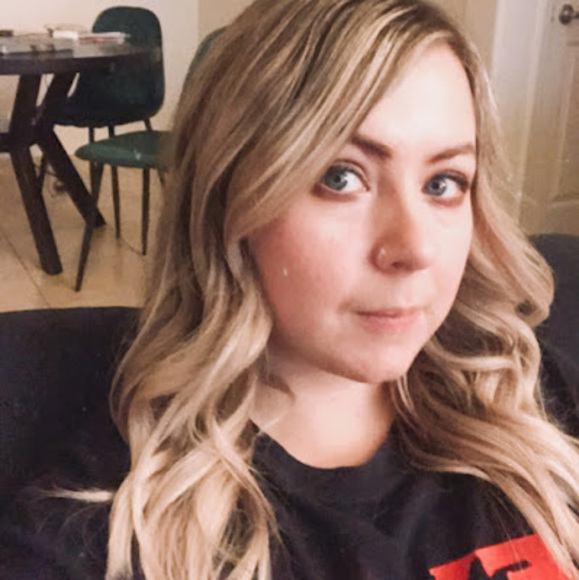 Profile Picture of Jamie Reichenbach (@reflektor11) on Poshmark