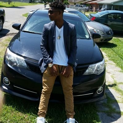 Profile Picture of Derrick Clay (@crazymouse15) on Twitter