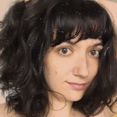 Profile Picture of Laura Nichols (@larr_beth) on Twitter