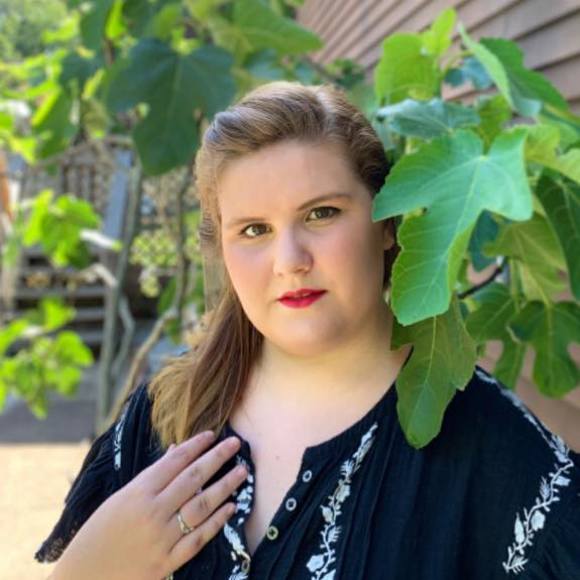 Profile Picture of Christine Lugli (@christinelugli) on Poshmark