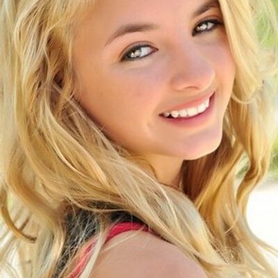 Profile Picture of Michelle Huey (@Huey_Michelle) on Twitter