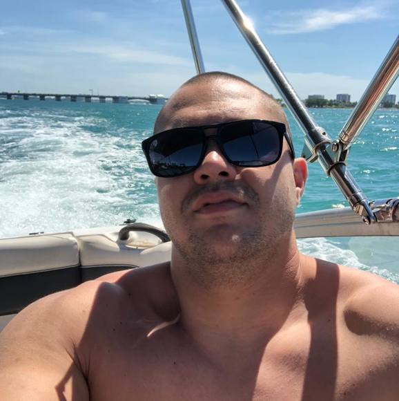 Profile Picture of Gabriele Nedkov (@gabrielishe) on Poshmark