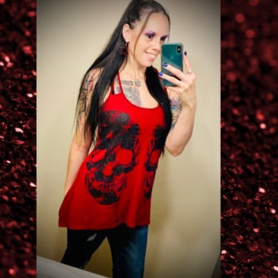 Profile Picture of ⭐️ Tracy Jo ⭐️ (@SardesonTracy) on Twitter