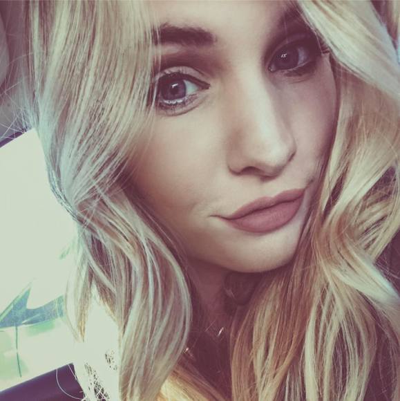 Profile Picture of Jade Barner (@jadebarner) on Poshmark