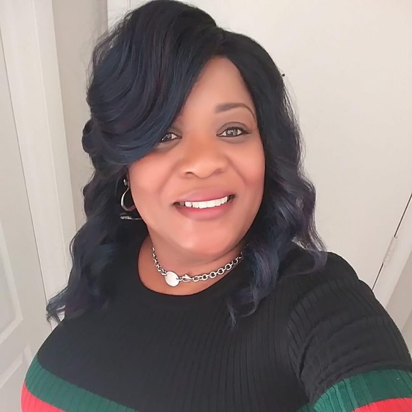 Profile Picture of Vickie Travis-woods (@vickietravis756) on Poshmark