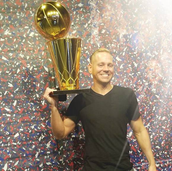 Profile Picture of Joshua Dahlen (@joshuadahlen) on Poshmark