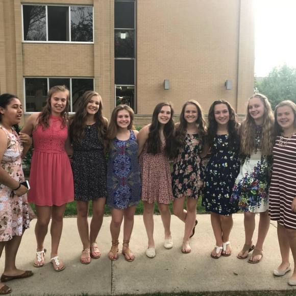 Profile Picture of Megs Tauscheck (@megtausch) on Poshmark