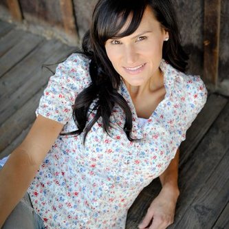 Profile Picture of Crystal Dimond (@CrystalDdimond) on Twitter