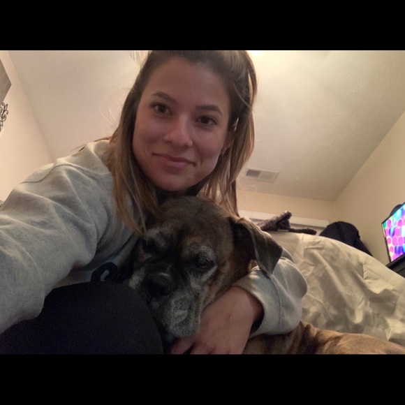 Profile Picture of Maggie Cupelli (@cupelli1) on Poshmark