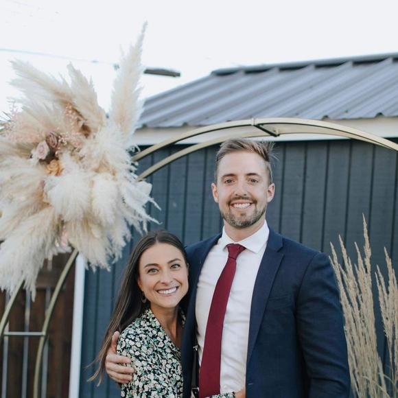 Profile Picture of Lisa Macneil (@lisamacneil321) on Poshmark