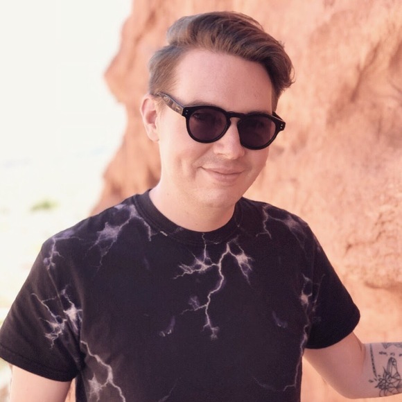 Profile Picture of Brian Howard (@brihow84) on Poshmark