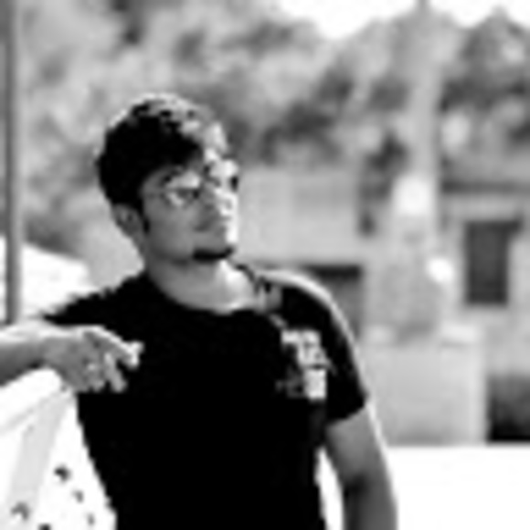 Profile Picture of Tharun Janarthanan (@tharun10) on Poshmark