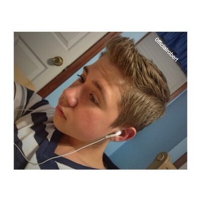 Profile Picture of Robert Halas (@@0fficial_robert) on Twitter