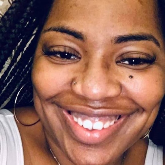 Profile Picture of Amesha Payne (@ameshajanae) on Poshmark