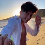 Profile Picture of 𝗧𝗼𝗻𝘆 𝗟𝗼𝗽𝗲𝘇 (𝗟𝗢𝗣𝗘𝗭 𝗕𝗥𝗢𝗧𝗛𝗘𝗥𝗦) (@tonyxvibes_) on Instagram