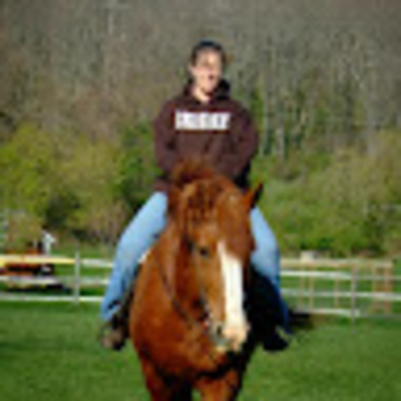 Profile Picture of Candice Charlton-bjorheim (@candicecharl295) on Poshmark