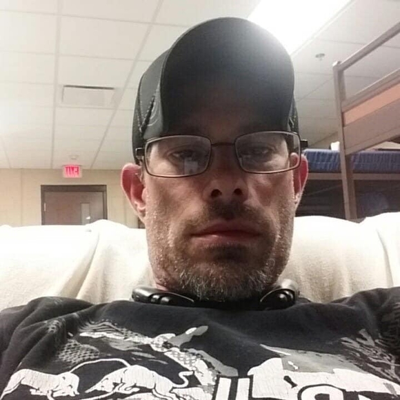 Profile Picture of Kevin Adkins (@kadams26651) on Poshmark