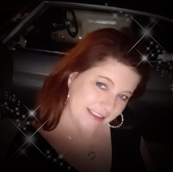 Profile Picture of Lisa Rawlings (@lisampitchford) on Poshmark