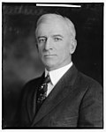 Profile Picture of Howard Sutherlandon Wikipedia