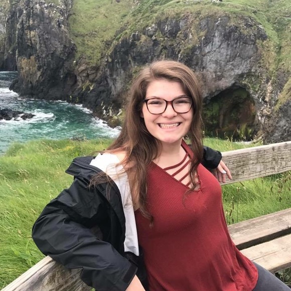 Profile Picture of Sarah Reilly (@sarahreilly9075) on Poshmark