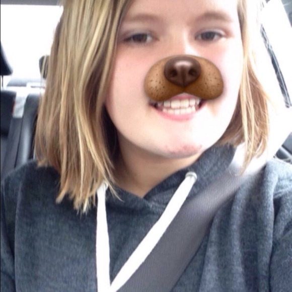 Profile Picture of Danielle Hankins (@danielle0818) on Poshmark