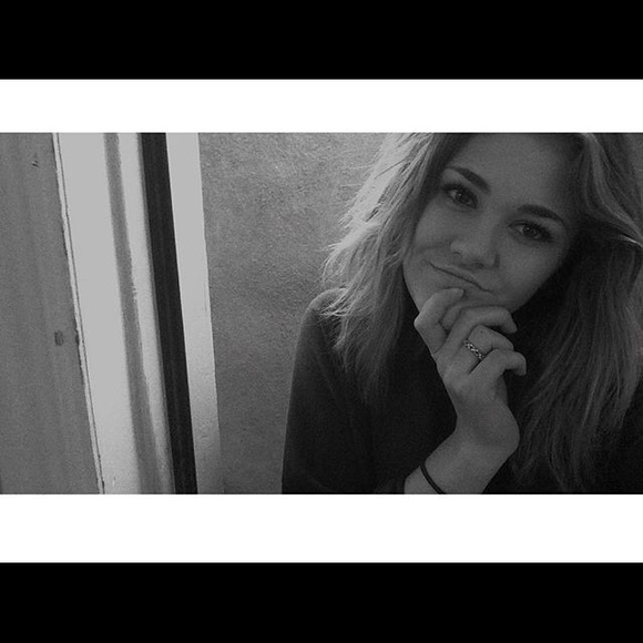 Profile Picture of Maeghan Wigman (@maewigman) on Poshmark